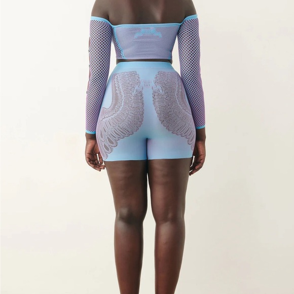 Poster Girl Matching Set - Picture 5 of 8